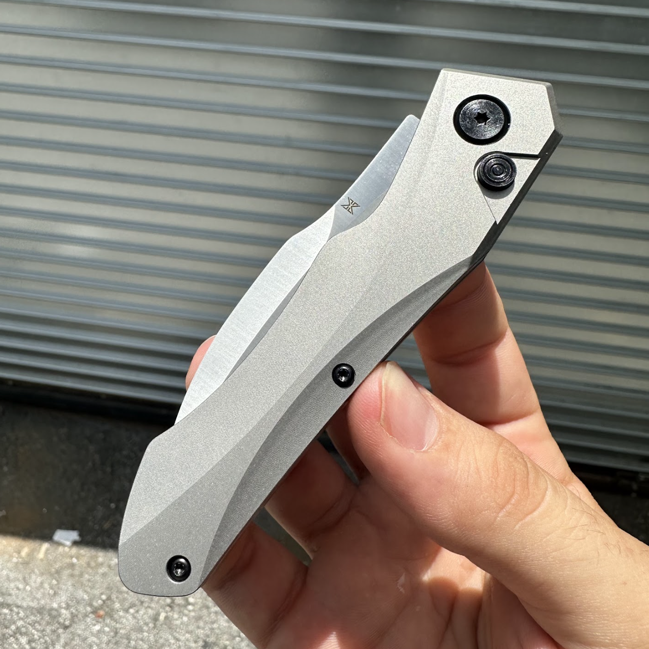 switchblade viper tec closed button