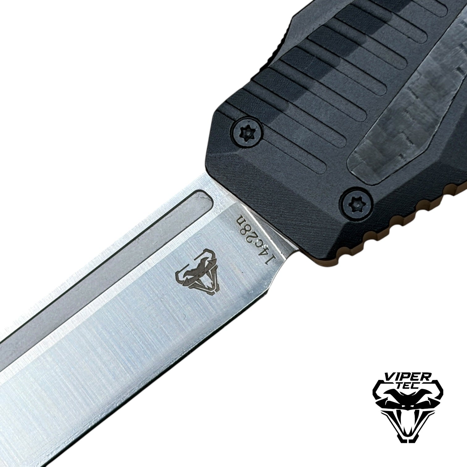 warwick 14c28n blade steel closeup 