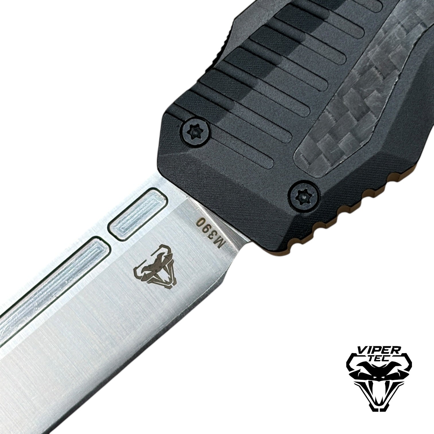 warwick m390 blade steel closeup 