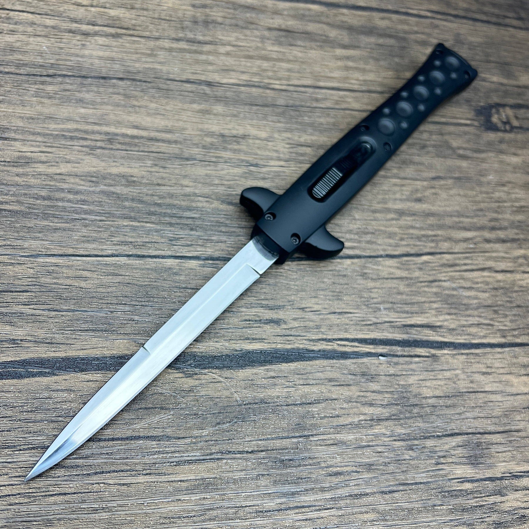 stiletto otf knife